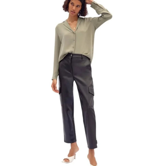 Aritzia Wilfred Modern Cargo Pant Size 6 Black Vegan Leather  High Rise Utility - Picture 3 of 10